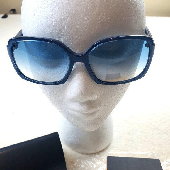 Fendi FS5137 Women\'s 58-16-130 Navy Sunglasses Dangle Charm Ombre Lens w/ Case main image 12